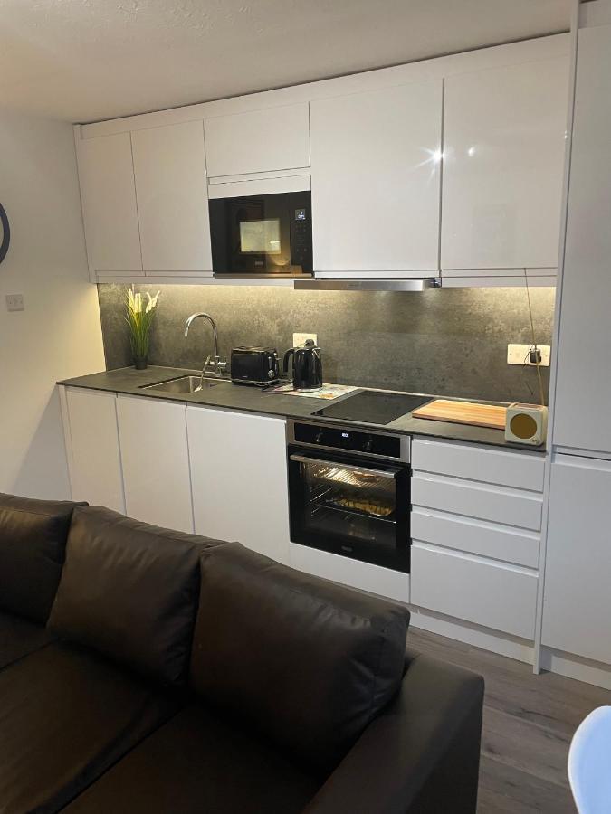 Lovely 3 Bed Ground Floor Flat With Free Parking Apartamento